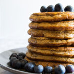 Wholegrain Pancakes with Oats and Flaxseed | offadiet.com