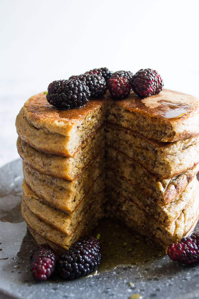 Wholegrain Pancakes with Oats and Flaxseed | offadiet.com