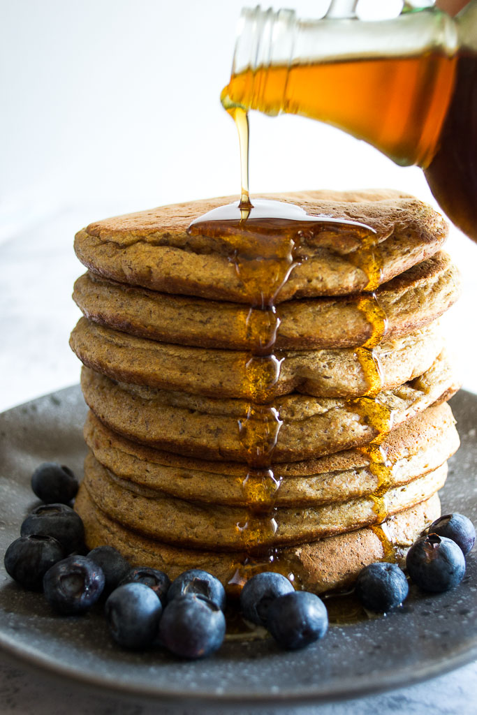 Wholegrain Pancakes with Oats and Flaxseed | offadiet.com