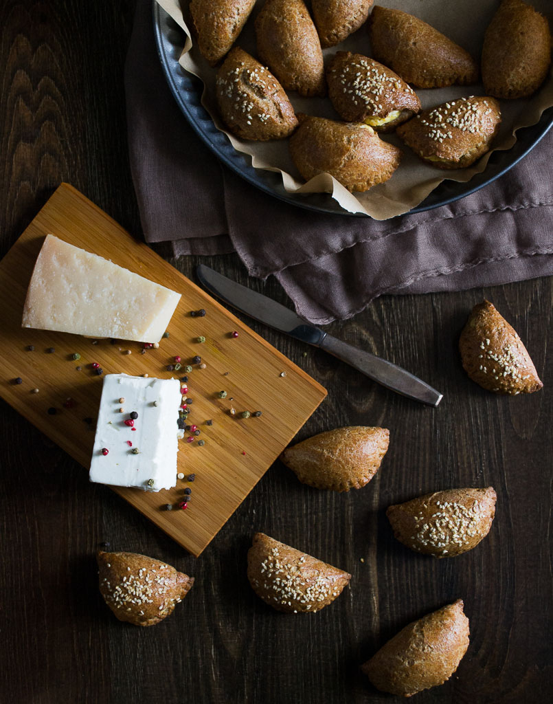 Wholegrain Greek Mini Cheesepies | offadiet.com