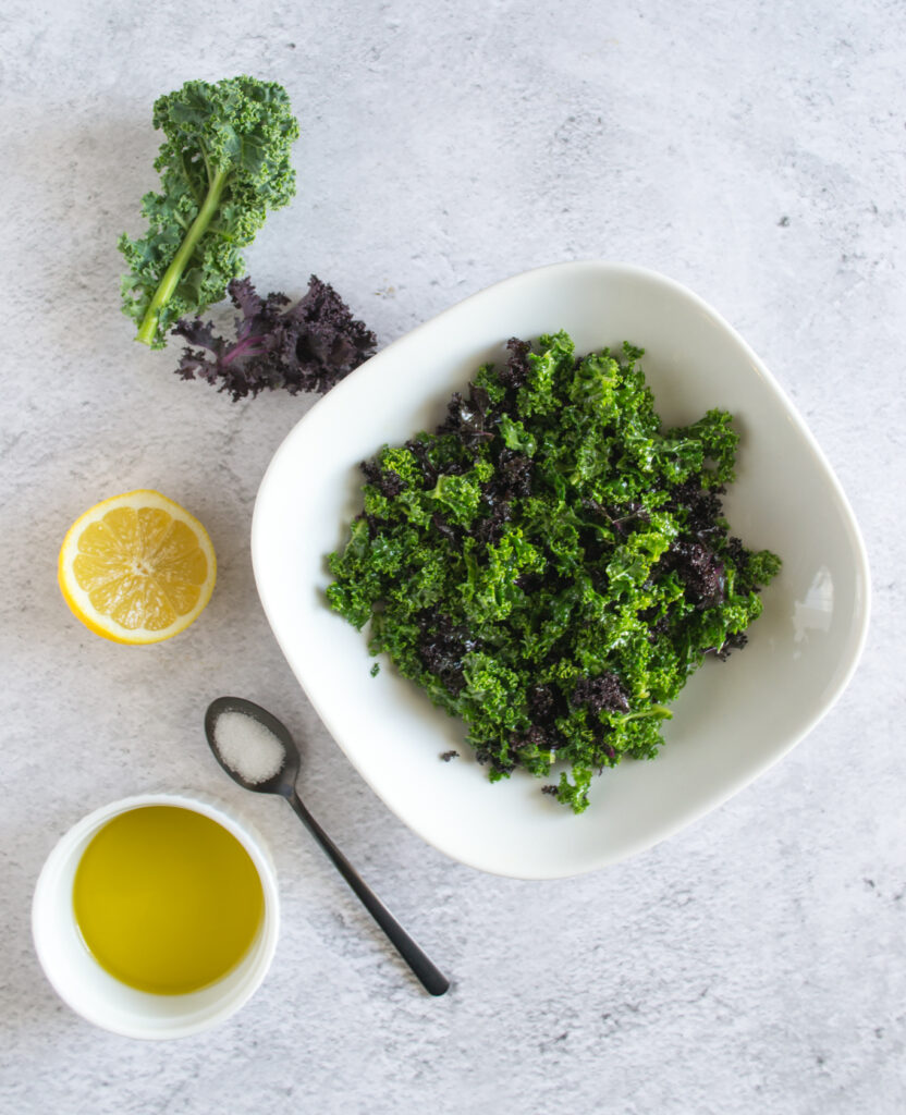 How to prepare kale for raw salads | offadiet.com